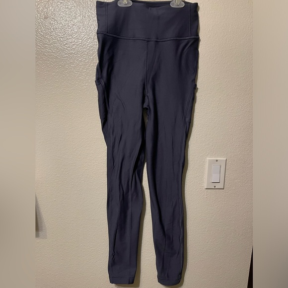 Lululemon size 6 - Picture 1 of 3